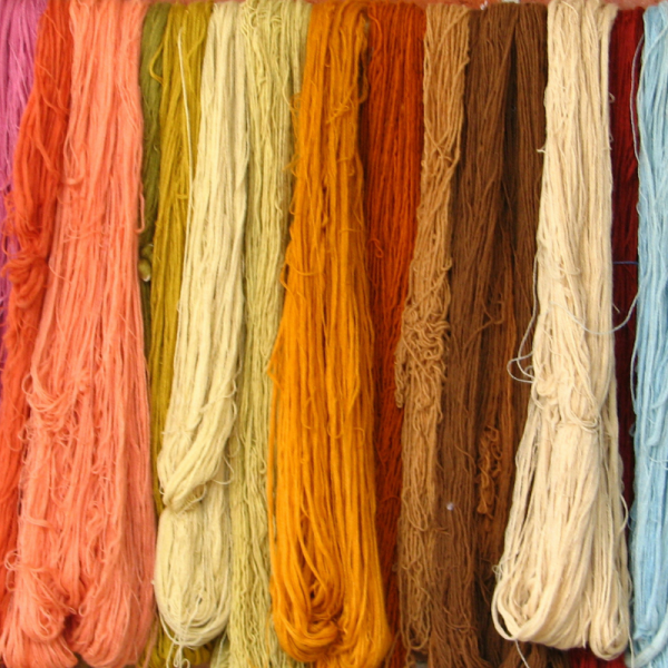 DIY Yarn Leaf Magnets