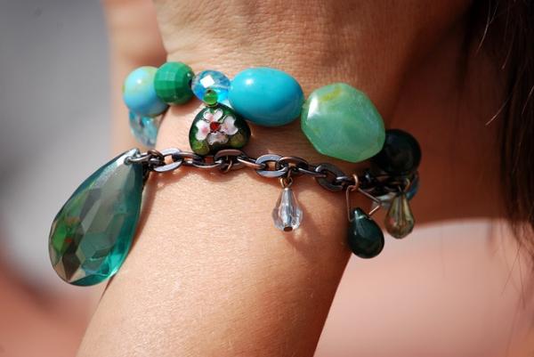 Make Jewelry Easy to Wear with Magnetic Clasps