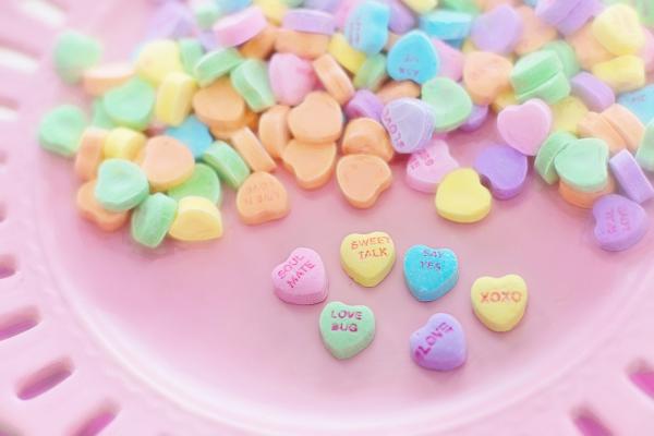 DIY: Conversation Hearts Magnets for Valentine's Day