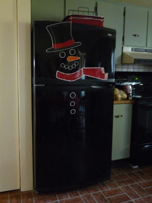 Turn Your Fridge Into a Reindeer or a Snowman for the Holidays
