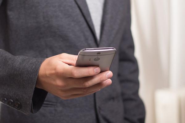 Apex Vendor Guide for Purchasing Managers: Price and Customer-Service